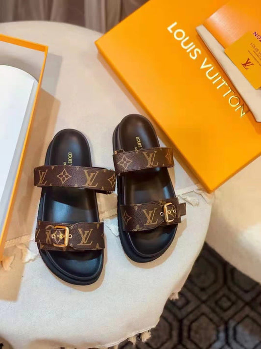 Classy Her Slides🤎